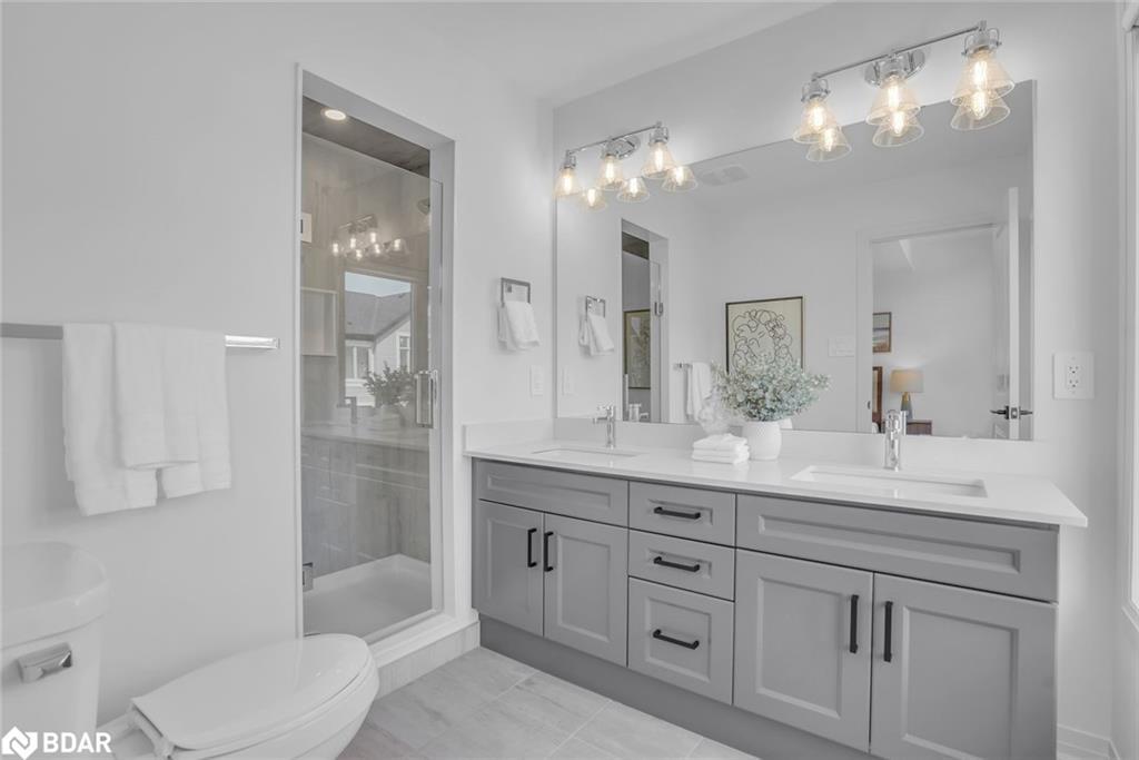 38 Brandon Crescent, Tottenham, ON - Indoor Photo Showing Bathroom