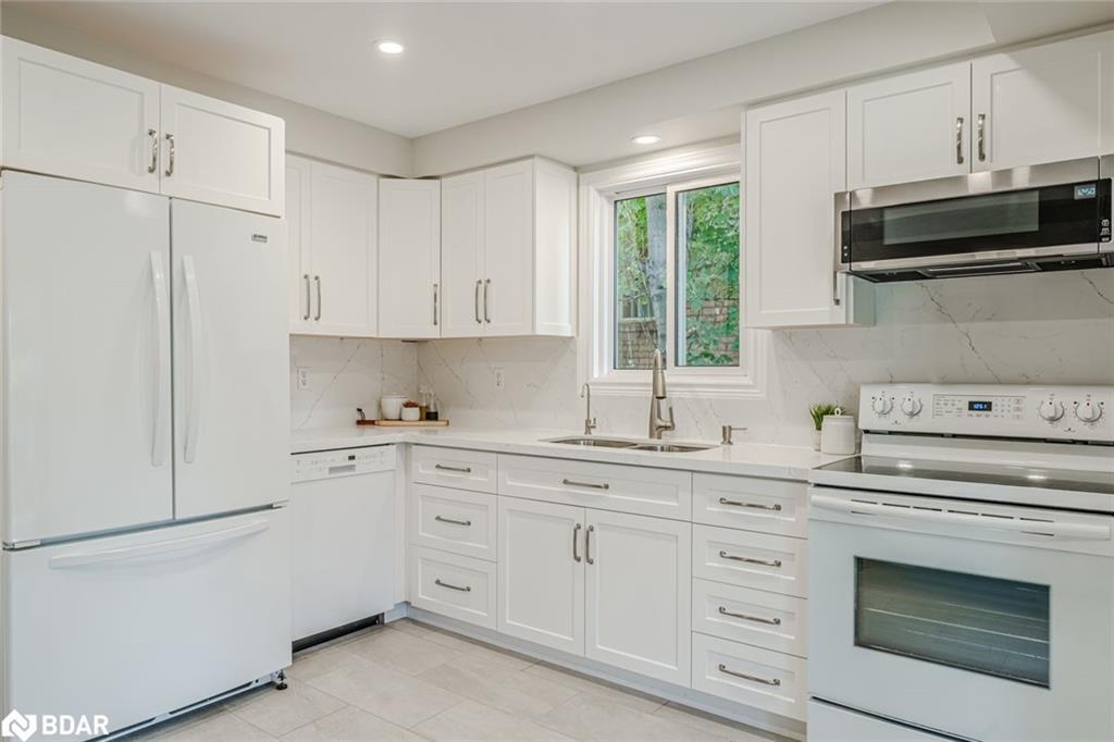 222 Bishop Drive, Barrie, ON - Indoor Photo Showing Kitchen With Double Sink