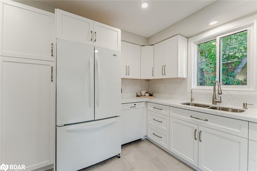 222 Bishop Drive, Barrie, ON - Indoor Photo Showing Kitchen With Double Sink
