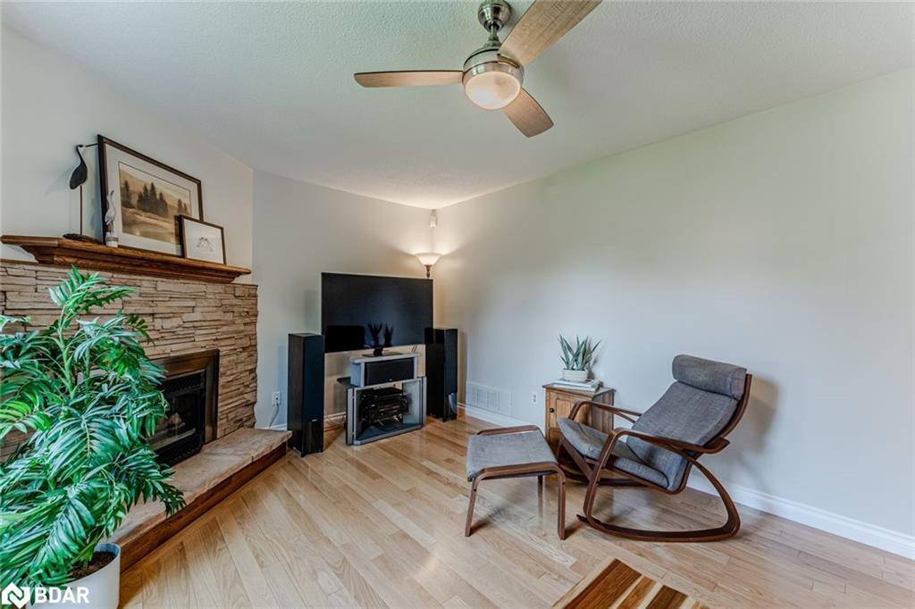 222 Bishop Drive, Barrie, ON - Indoor Photo Showing Living Room With Fireplace