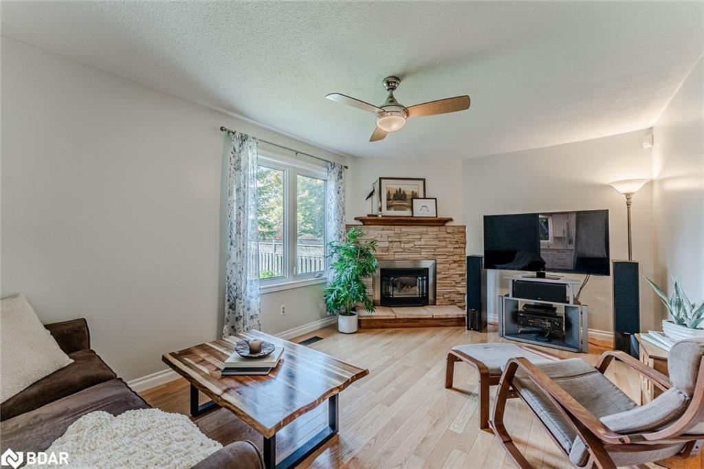 222 Bishop Drive, Barrie, ON - Indoor Photo Showing Living Room With Fireplace