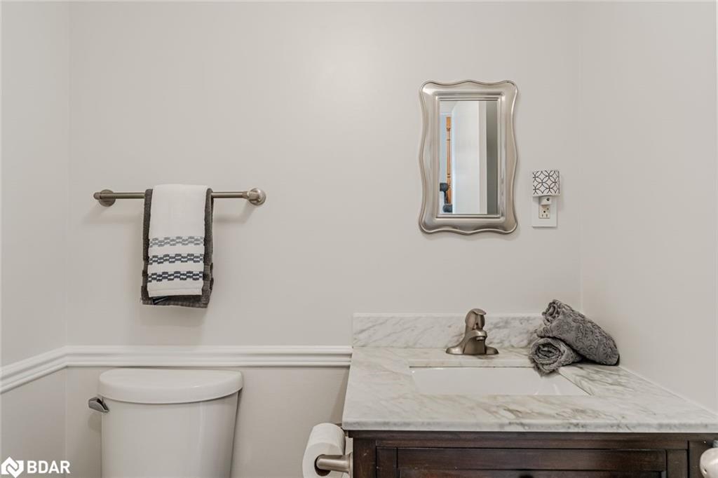 222 Bishop Drive, Barrie, ON - Indoor Photo Showing Bathroom