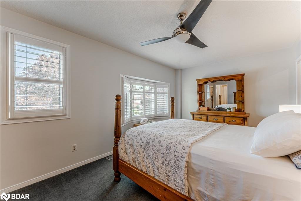 222 Bishop Drive, Barrie, ON - Indoor Photo Showing Bedroom