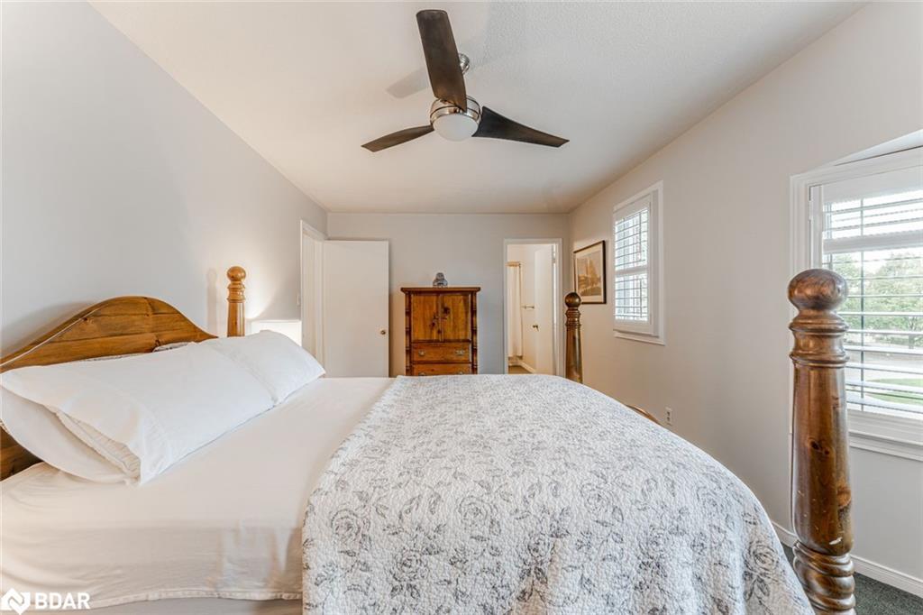 222 Bishop Drive, Barrie, ON - Indoor Photo Showing Bedroom