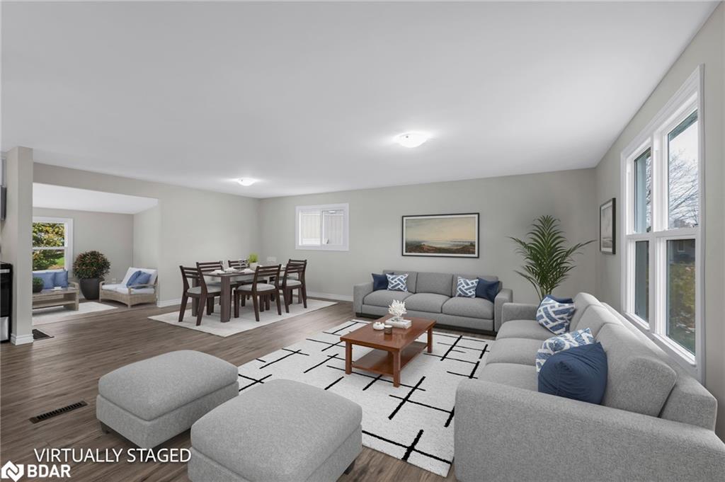 52 Corner Brook Trail, Innisfil, ON - Indoor Photo Showing Living Room