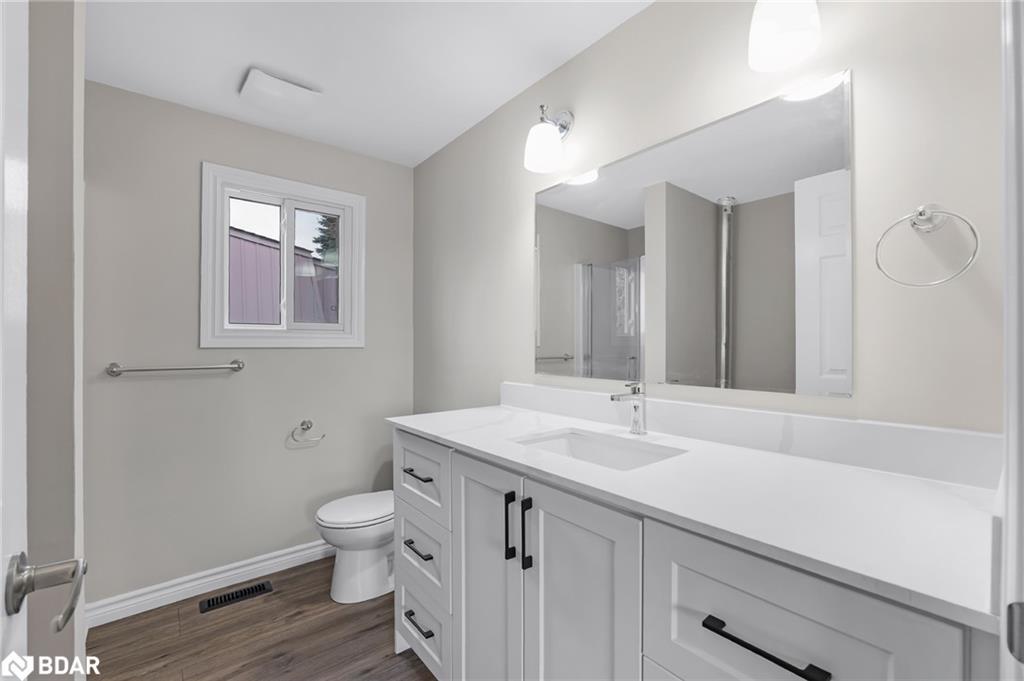 52 Corner Brook Trail, Innisfil, ON - Indoor Photo Showing Bathroom