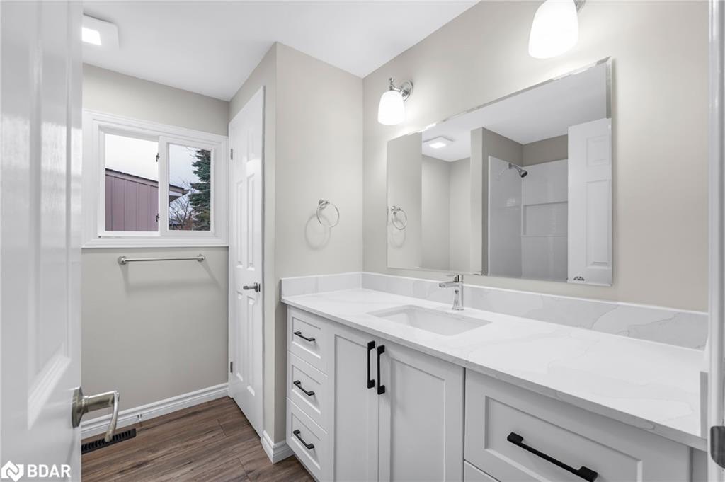 52 Corner Brook Trail, Innisfil, ON - Indoor Photo Showing Bathroom