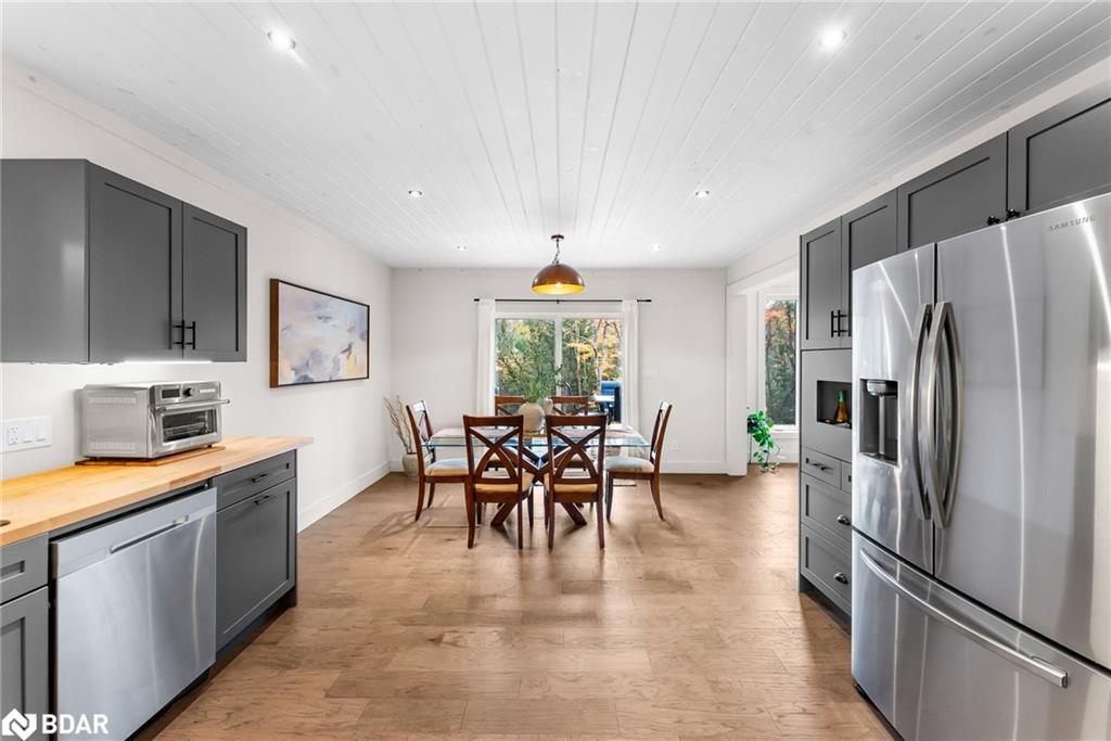 1698 Reay Road, Bracebridge, ON - Indoor Photo Showing Kitchen