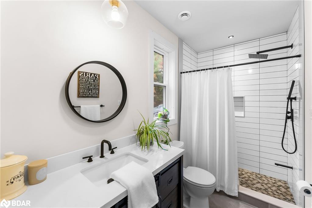 1698 Reay Road, Bracebridge, ON - Indoor Photo Showing Bathroom