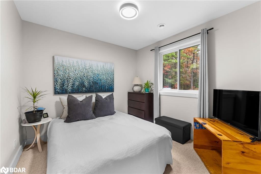 1698 Reay Road, Bracebridge, ON - Indoor Photo Showing Bedroom