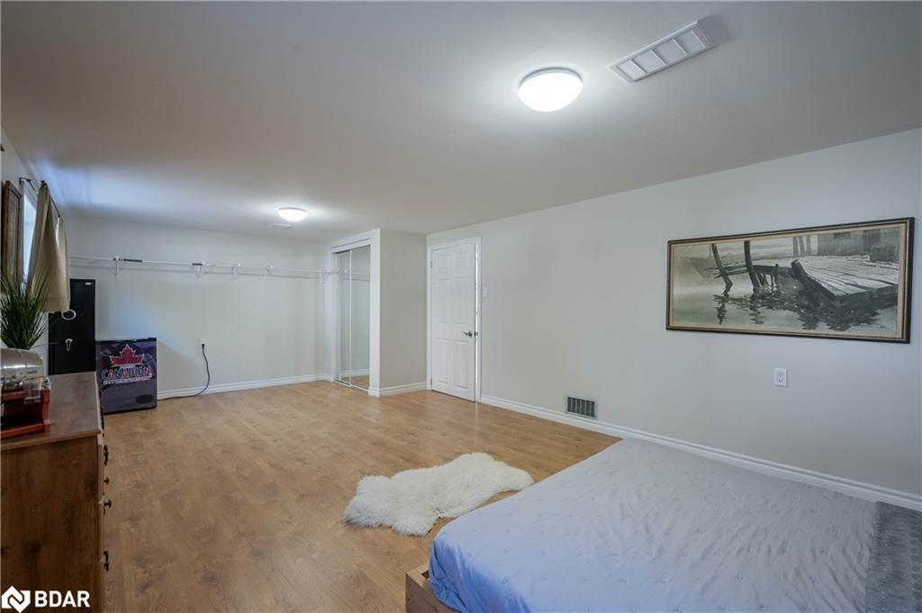 390 Wendall Place, Oakville, ON - Indoor