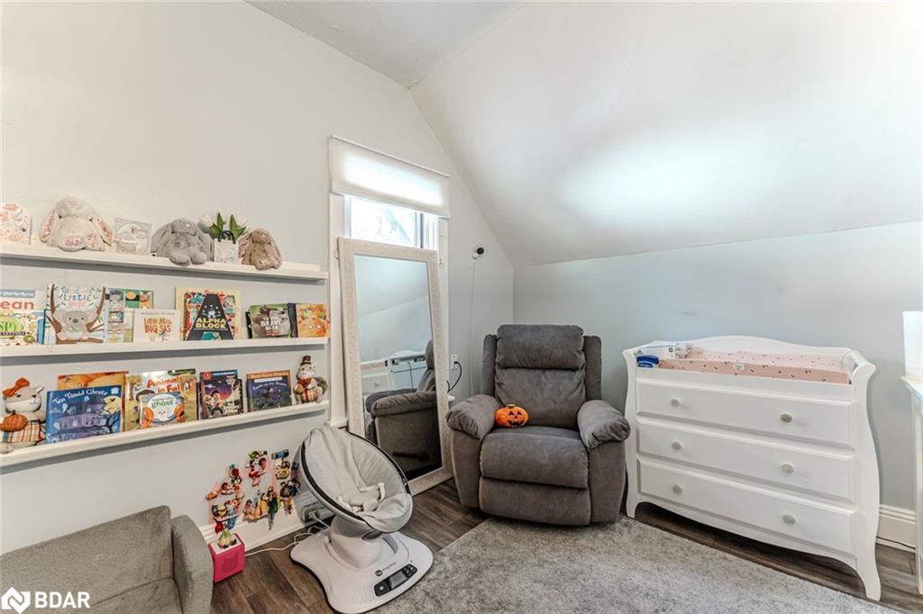 81 Innisfil Street, Barrie, ON