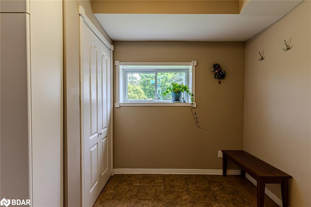 8064 9Th Line, Thornton, ON - Indoor Photo Showing Other Room