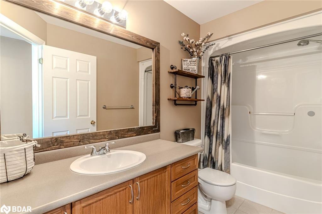 20 Rosemarie Drive, Oro-Medonte, ON - Indoor Photo Showing Bathroom