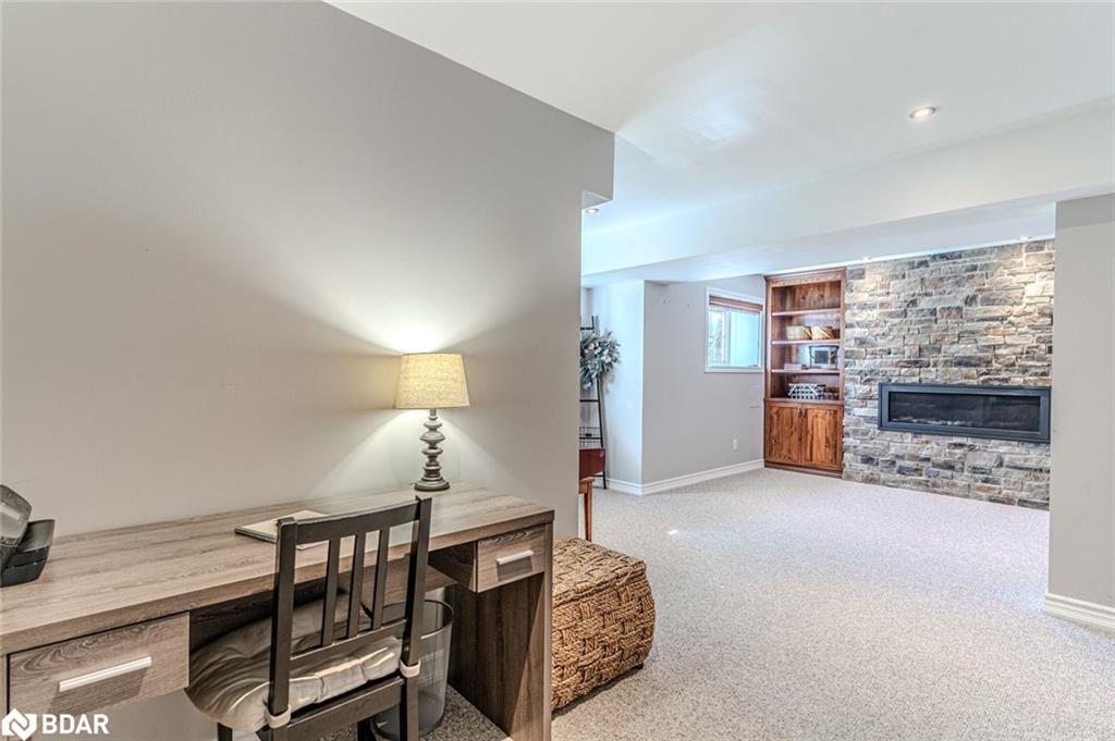 20 Rosemarie Drive, Oro-Medonte, ON - Indoor With Fireplace