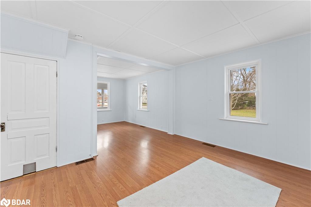 125 Raglan Street, Angus, ON - Indoor Photo Showing Other Room