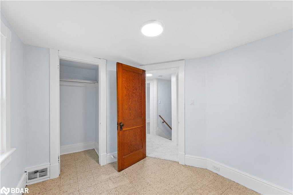 125 Raglan Street, Angus, ON - Indoor