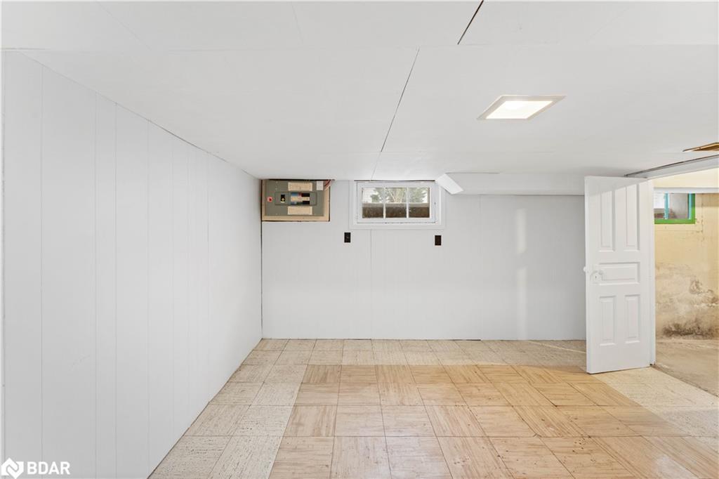 125 Raglan Street, Angus, ON - Indoor Photo Showing Other Room