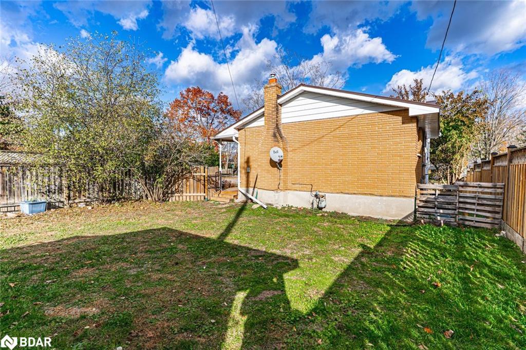 423 Mary St, Orillia, ON - Outdoor