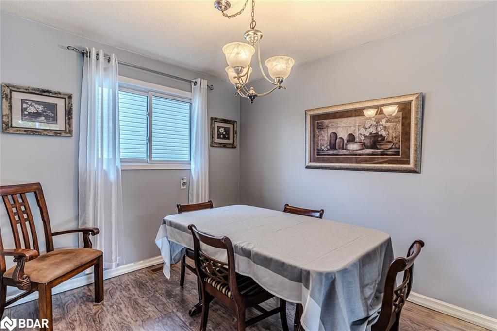 423 Mary St, Orillia, ON - Indoor Photo Showing Dining Room