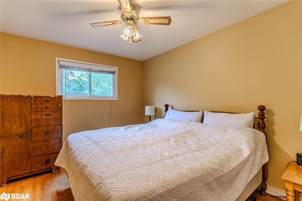 423 Mary St, Orillia, ON - Indoor Photo Showing Bedroom