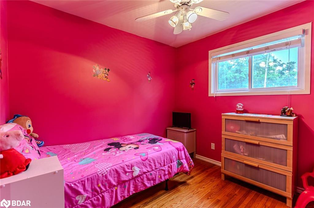 423 Mary St, Orillia, ON - Indoor Photo Showing Bedroom