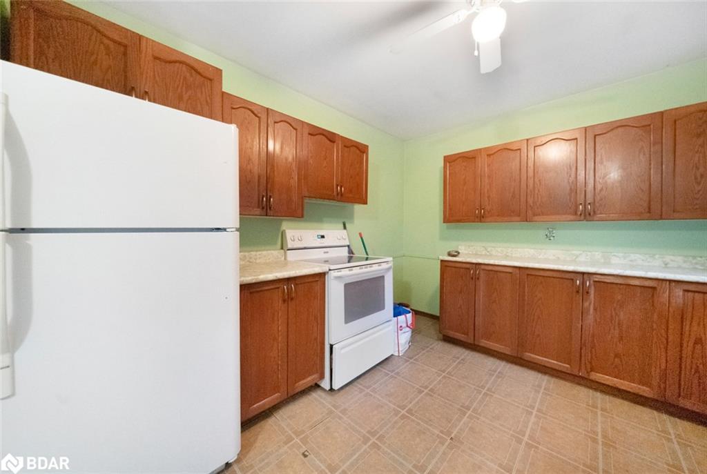 1191 Geewadin Road, Parry Sound, ON - Indoor Photo Showing Kitchen