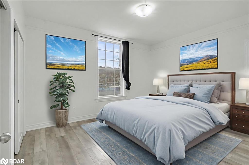 287 Hunter Street E, Hamilton, ON - Indoor Photo Showing Bedroom