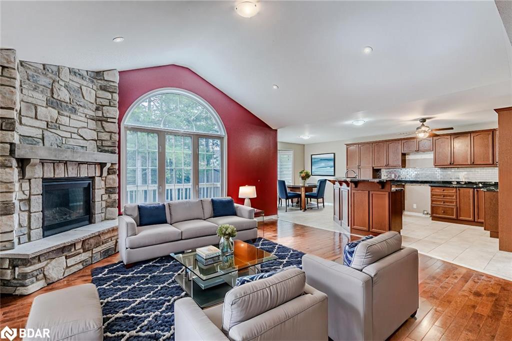 31 Fawndale Crescent, Wasaga Beach, ON - Indoor Photo Showing Living Room With Fireplace