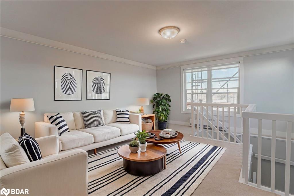 401-140 Cedar Island Road, Orillia, ON - Indoor Photo Showing Living Room