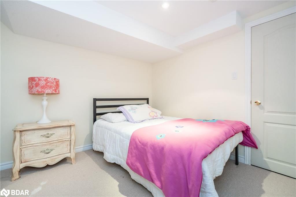 57 High Vista Drive, Oro-Medonte, ON - Indoor Photo Showing Bedroom