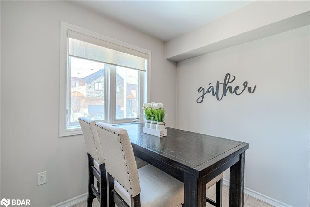 7-25 Madelaine Drive, Barrie, ON - Indoor Photo Showing Dining Room