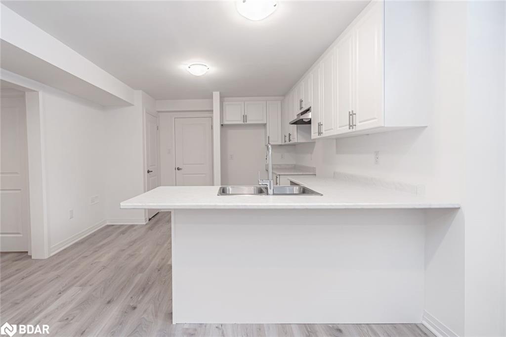 112 West Oak Trail, Barrie, ON - Indoor Photo Showing Other Room