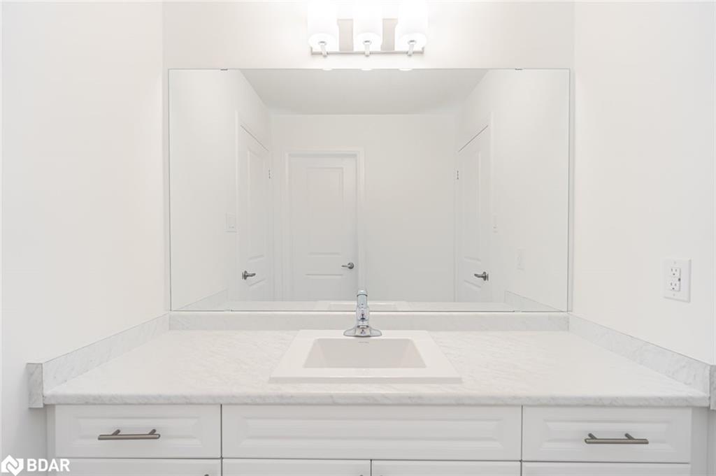 112 West Oak Trail, Barrie, ON - Indoor