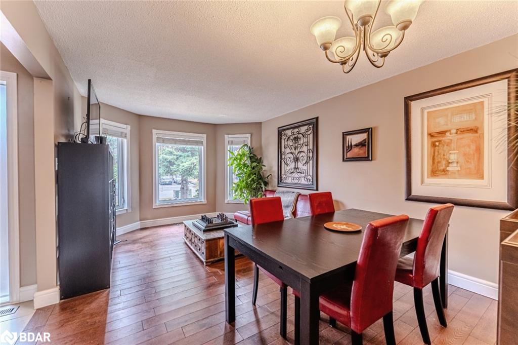122 Fletcher Street, Bradford, ON - Indoor Photo Showing Dining Room