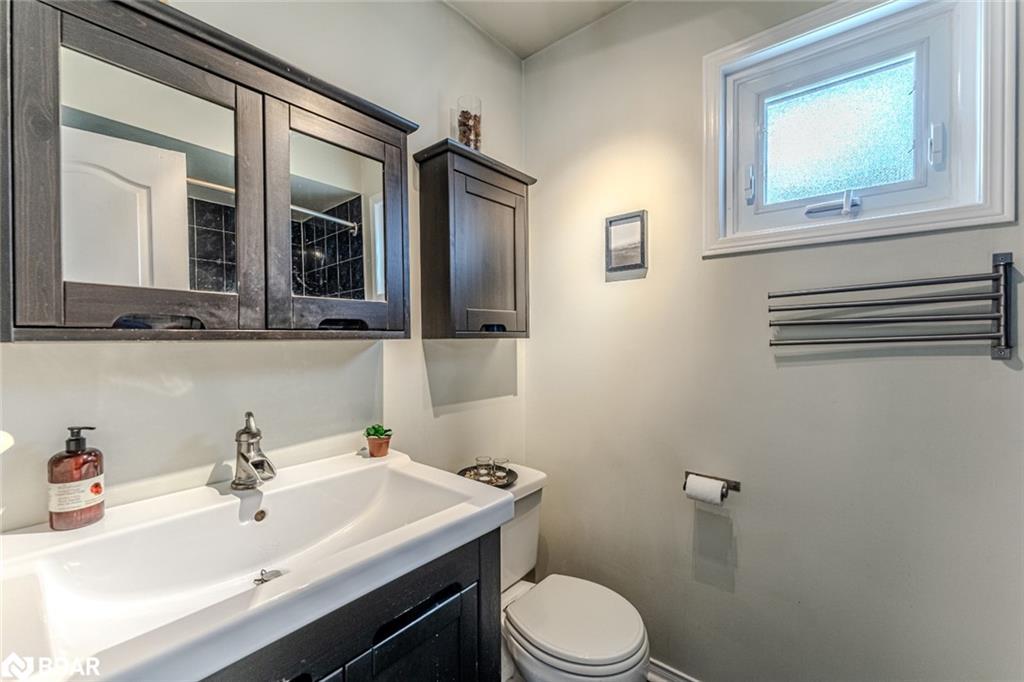 122 Fletcher Street, Bradford, ON - Indoor Photo Showing Bathroom