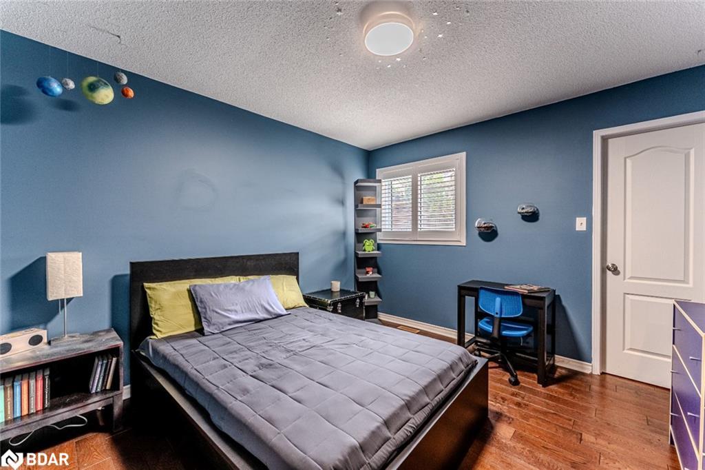 122 Fletcher Street, Bradford, ON - Indoor Photo Showing Bedroom