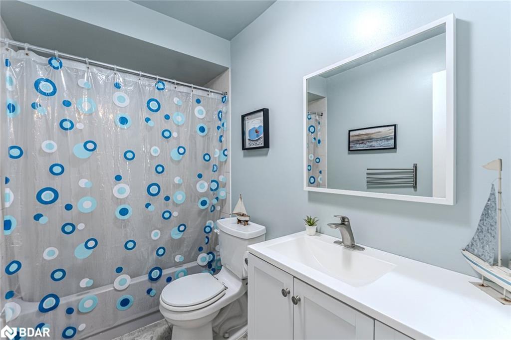 122 Fletcher Street, Bradford, ON - Indoor Photo Showing Bathroom