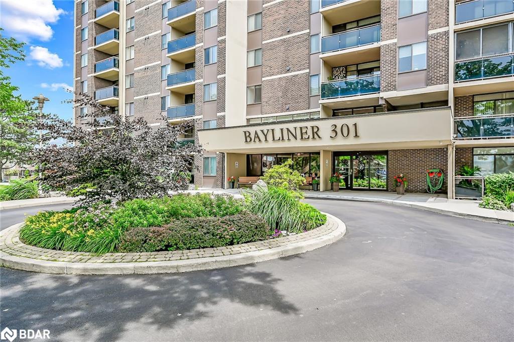 907-301 Frances Avenue, Hamilton, ON - Outdoor With Balcony With Facade