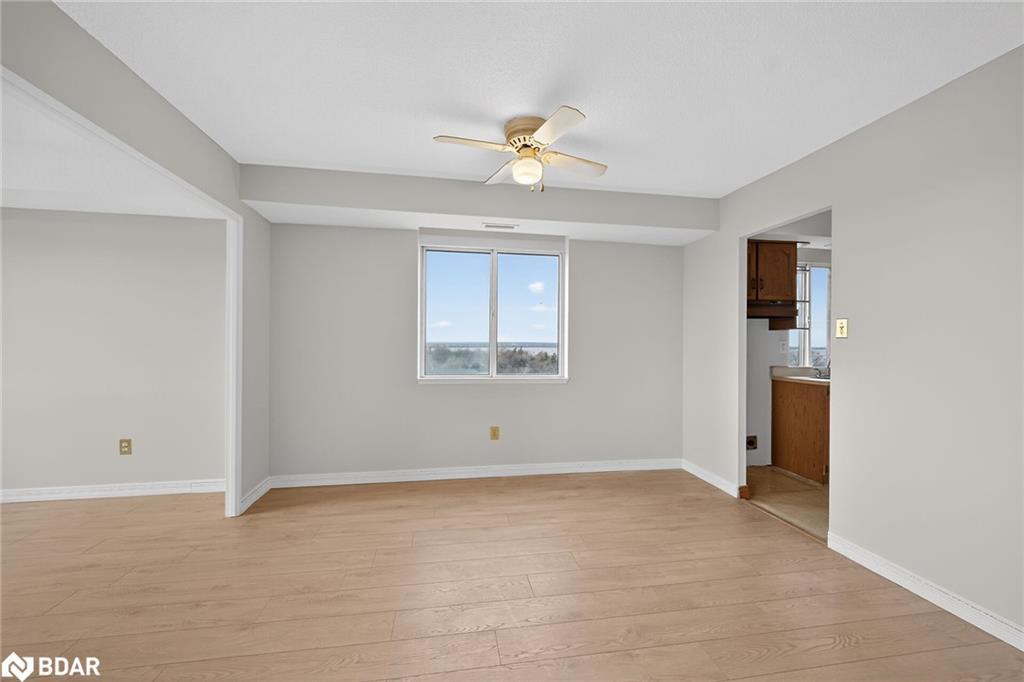 907-301 Frances Avenue, Hamilton, ON - Indoor Photo Showing Other Room