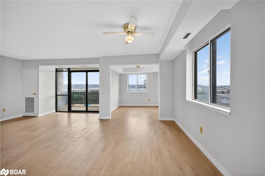 907-301 Frances Avenue, Hamilton, ON - Indoor Photo Showing Other Room