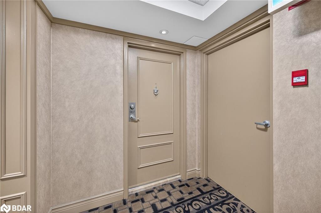 907-301 Frances Avenue, Hamilton, ON - Indoor Photo Showing Other Room