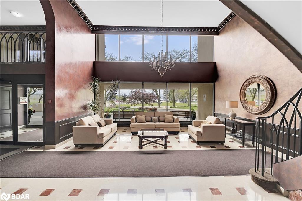 907-301 Frances Avenue, Hamilton, ON -