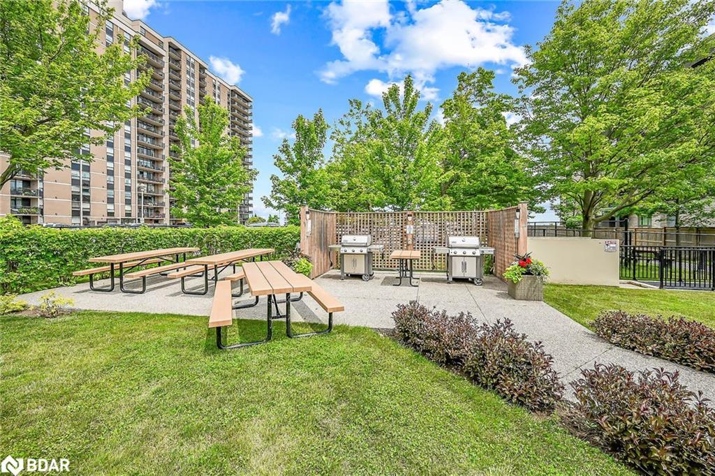 907-301 Frances Avenue, Hamilton, ON - Outdoor