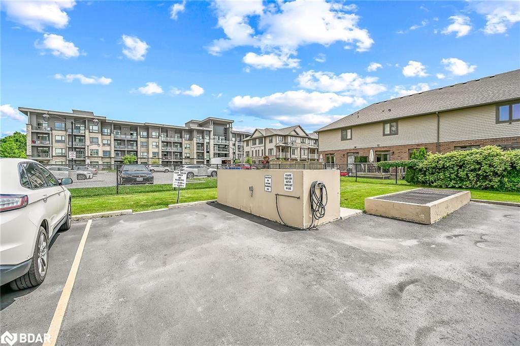 907-301 Frances Avenue, Hamilton, ON - Outdoor