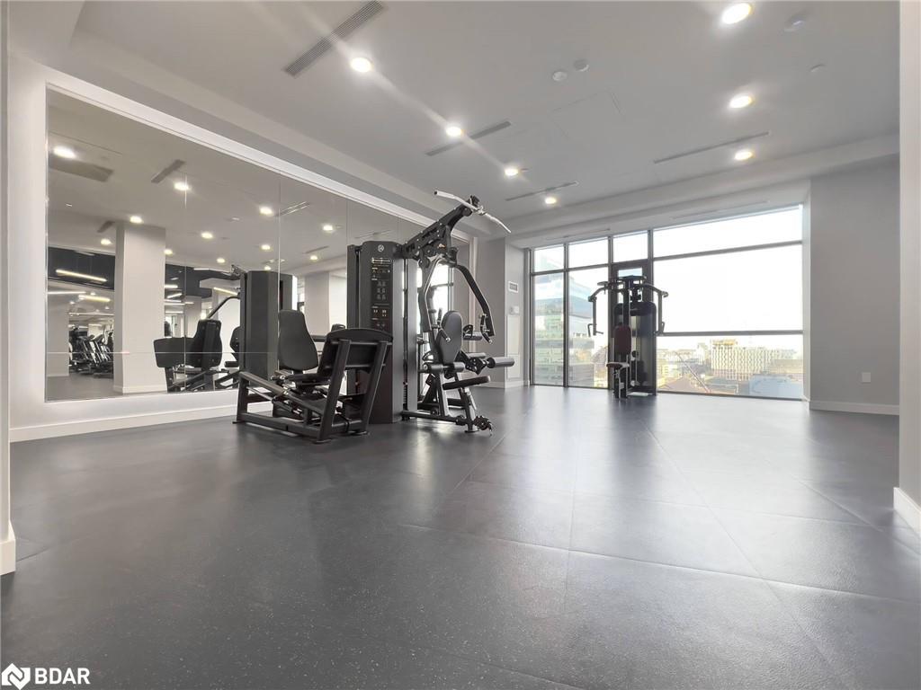 956-121 Lower Sherbourne Street, Toronto, ON - Indoor Photo Showing Gym Room