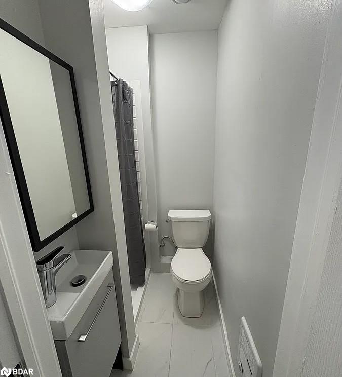 12-372 Darling Street, Brantford, ON - Indoor Photo Showing Bathroom