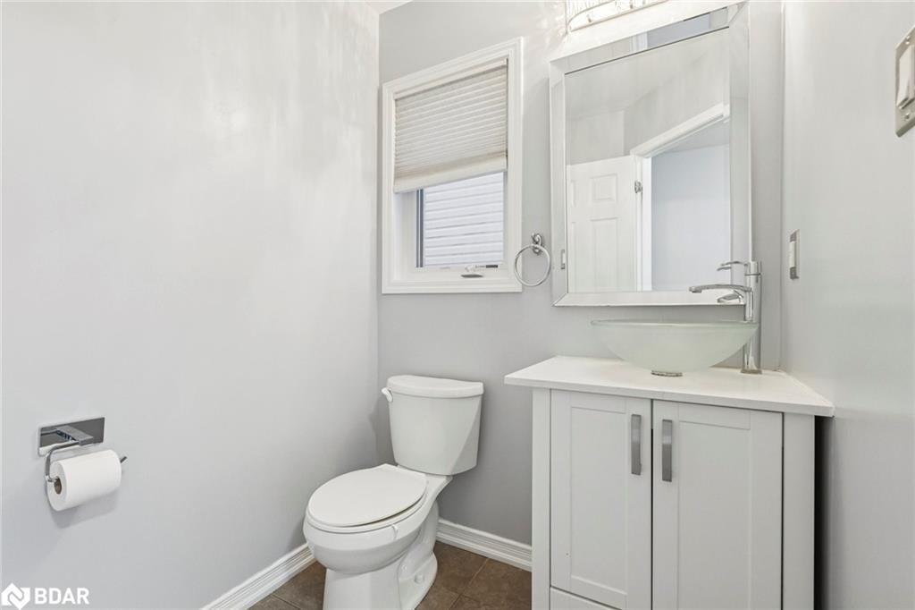 16 Carroll Lane, Brantford, ON - Indoor Photo Showing Bathroom