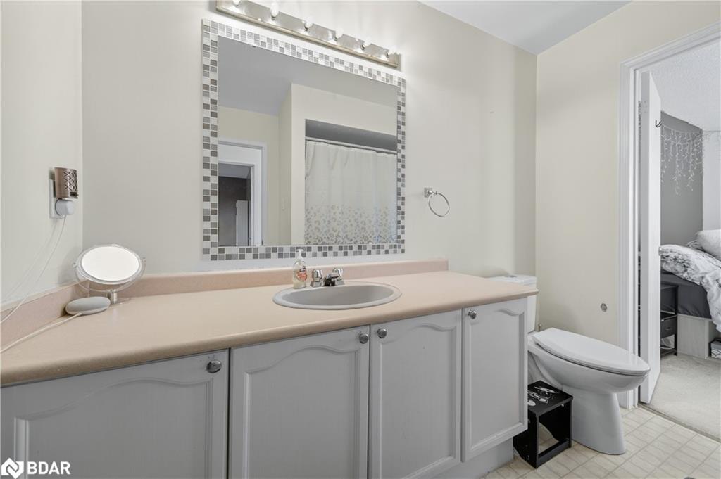 14 Corrie Crescent, Angus, ON - Indoor Photo Showing Bathroom