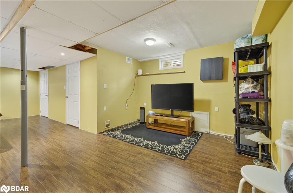 14 Corrie Crescent, Angus, ON - Indoor Photo Showing Basement